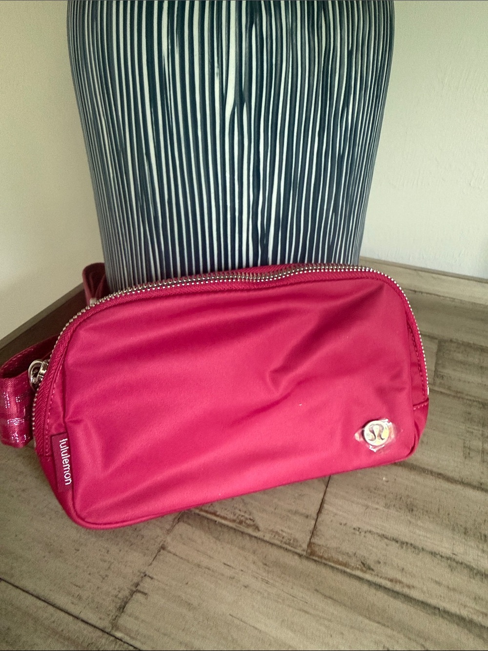 Lululemon Everywhere Belt Bag *L* Monogram Metallic